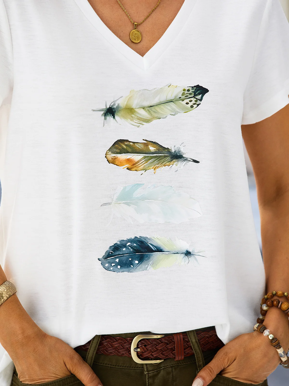 Feather Printed V Neck Casual T-Shirt