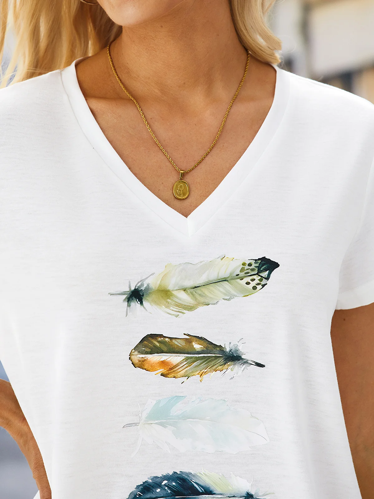 Feather Printed V Neck Casual T-Shirt