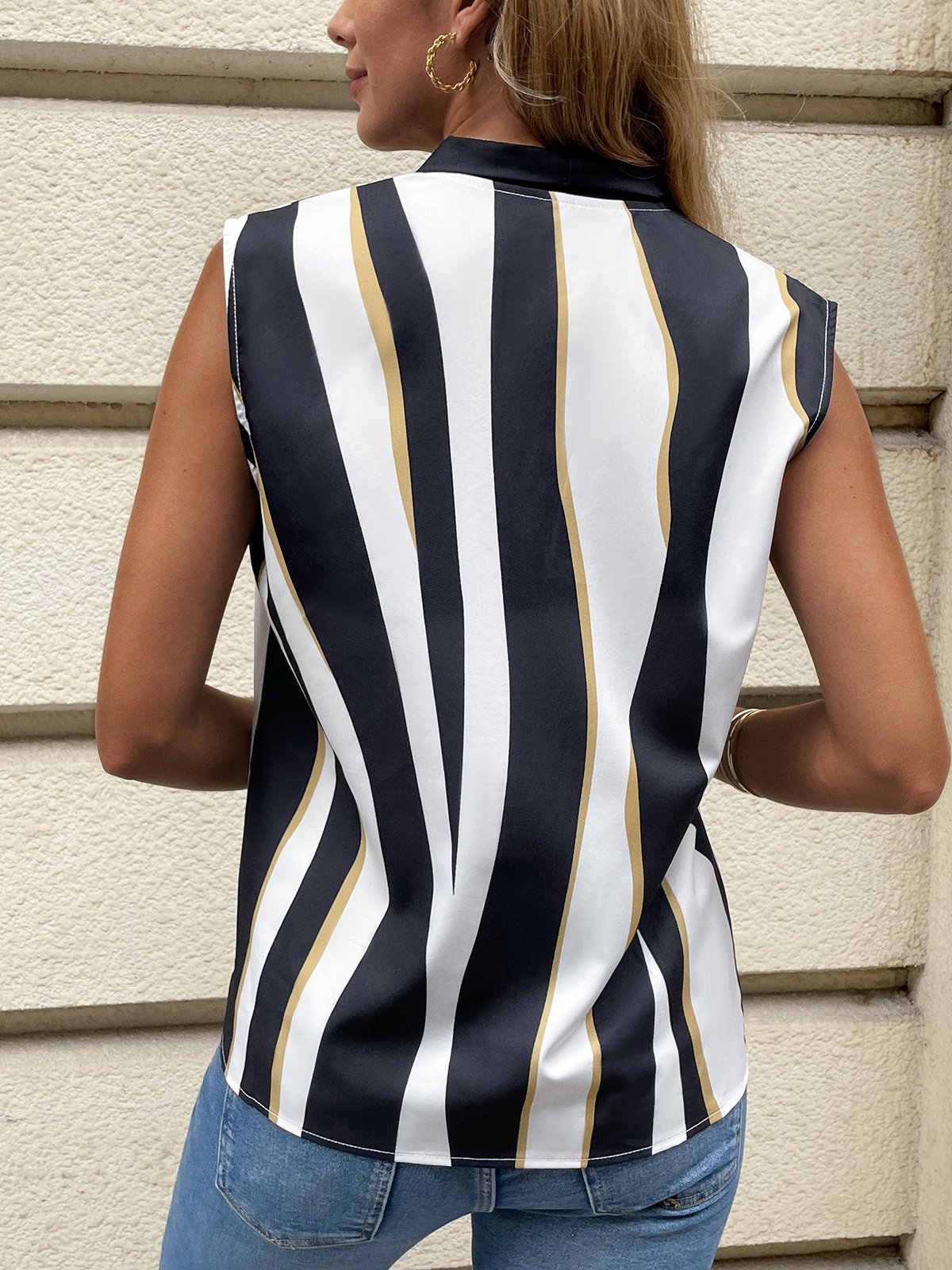 Abstract Stripes V Neck Printing Tank Top