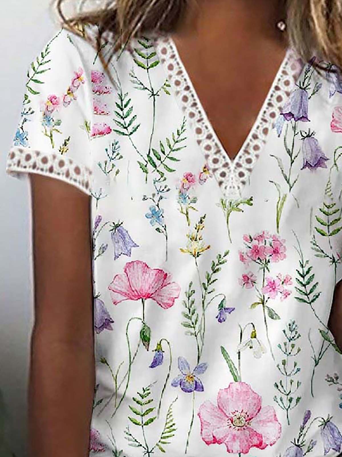 Floral V-Neck Lace Short Sleeve Top