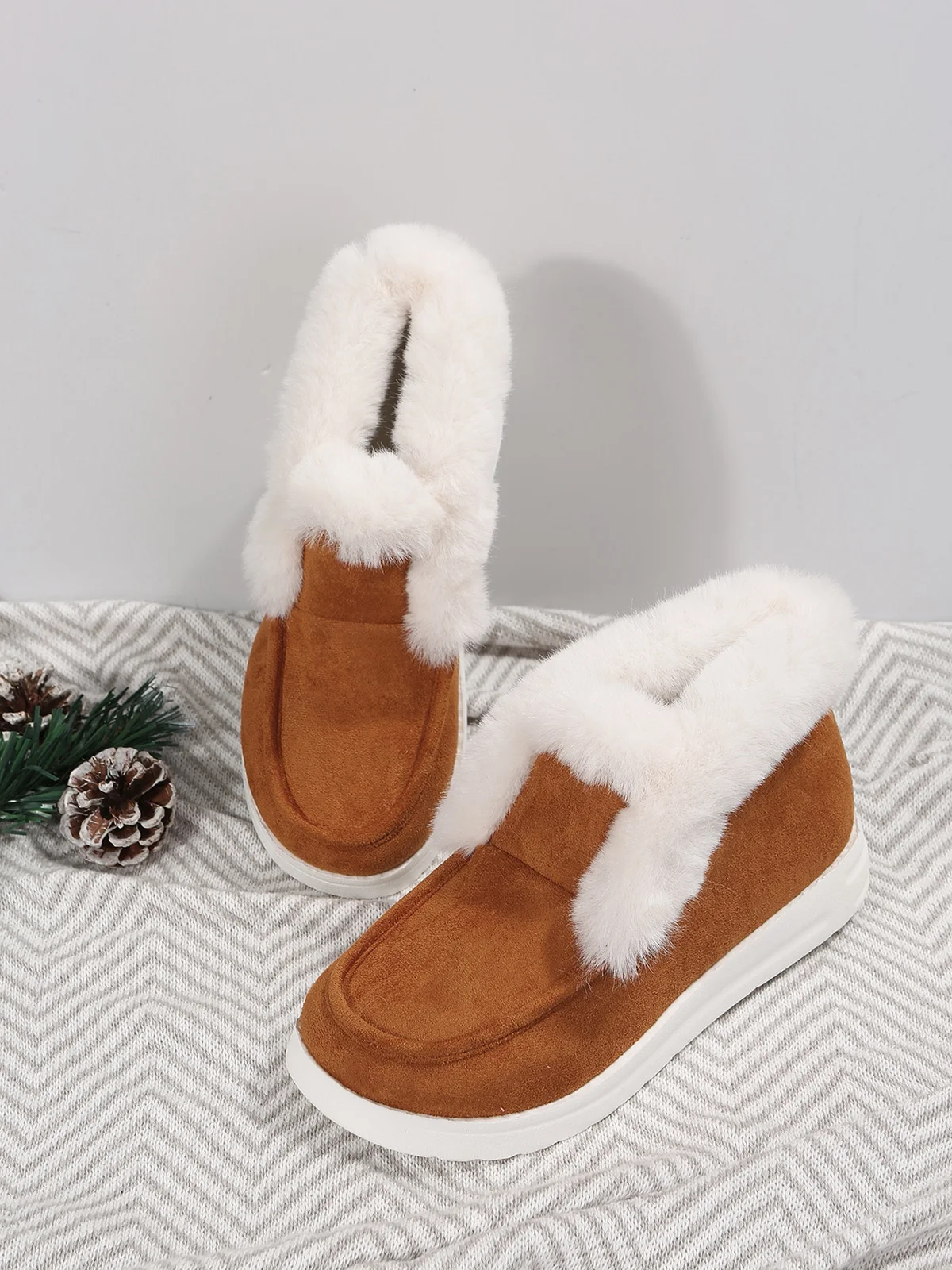 Women's Split Joint Furry Flat Heel Snow Boots