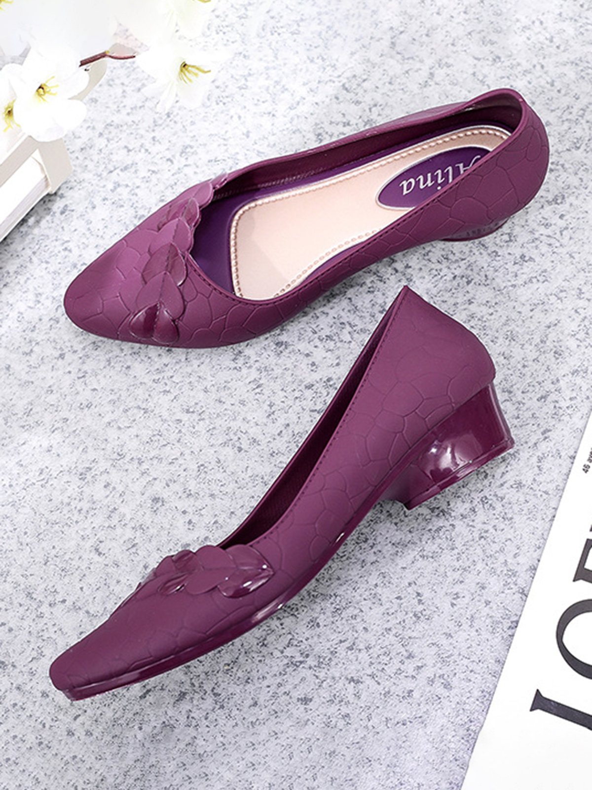 Comfortable Soft Sole Waterproof Pointed Toe Shallow Mouth Chunky Heel Shoes