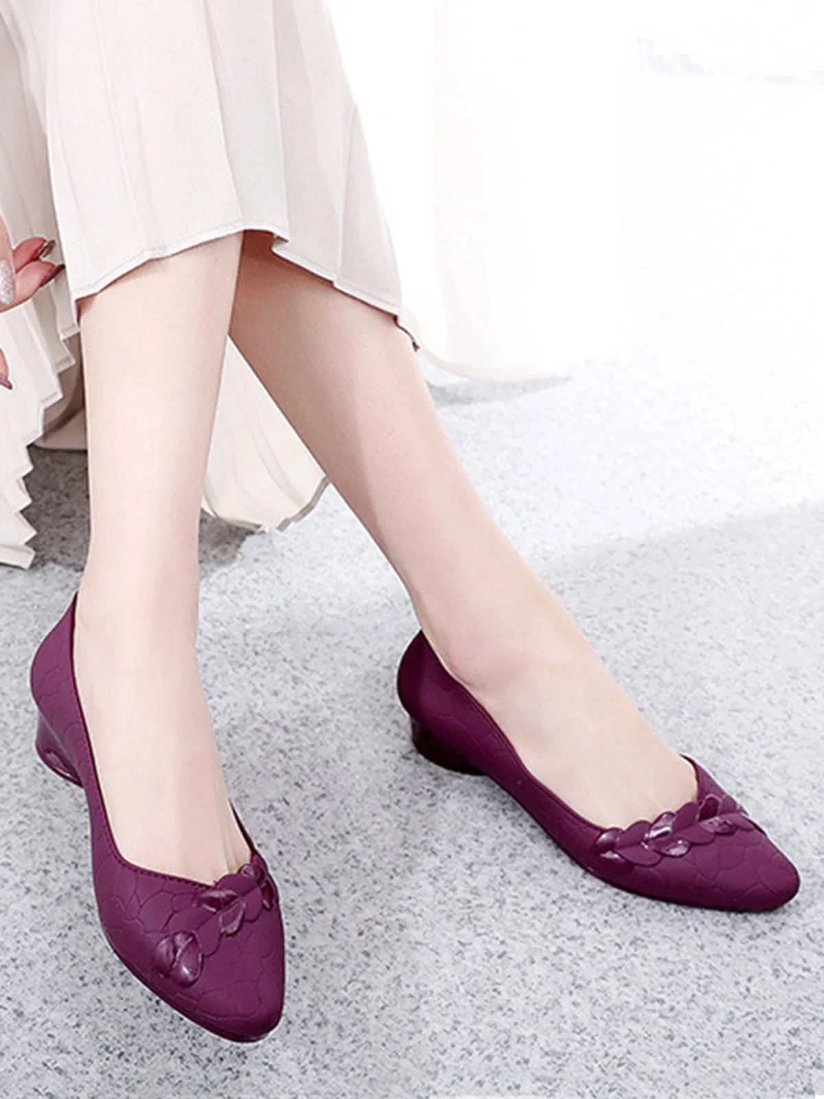 Comfortable Soft Sole Waterproof Pointed Toe Shallow Mouth Chunky Heel Shoes