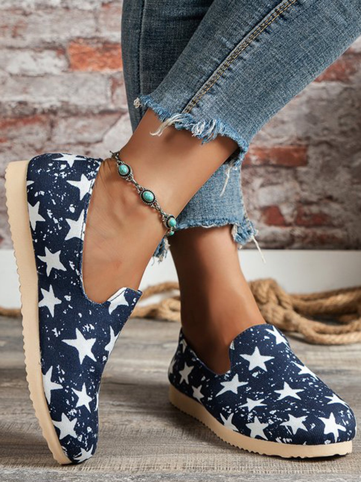 Star Print Casual Canvas Slip On Shoes