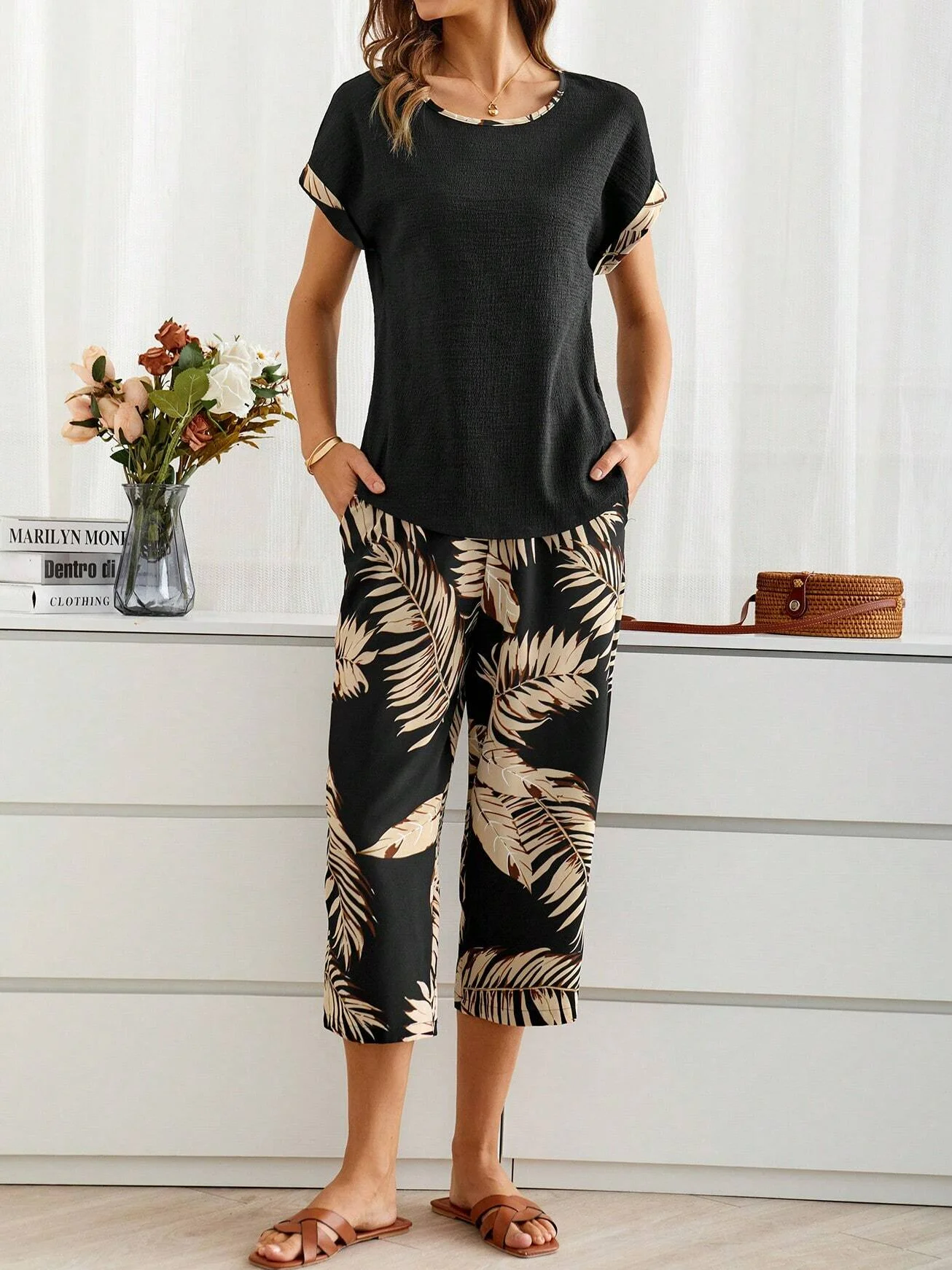 Women Palm Leaf Crew Neck Short Sleeve Comfy Casual Top With Pants Two-Piece Set