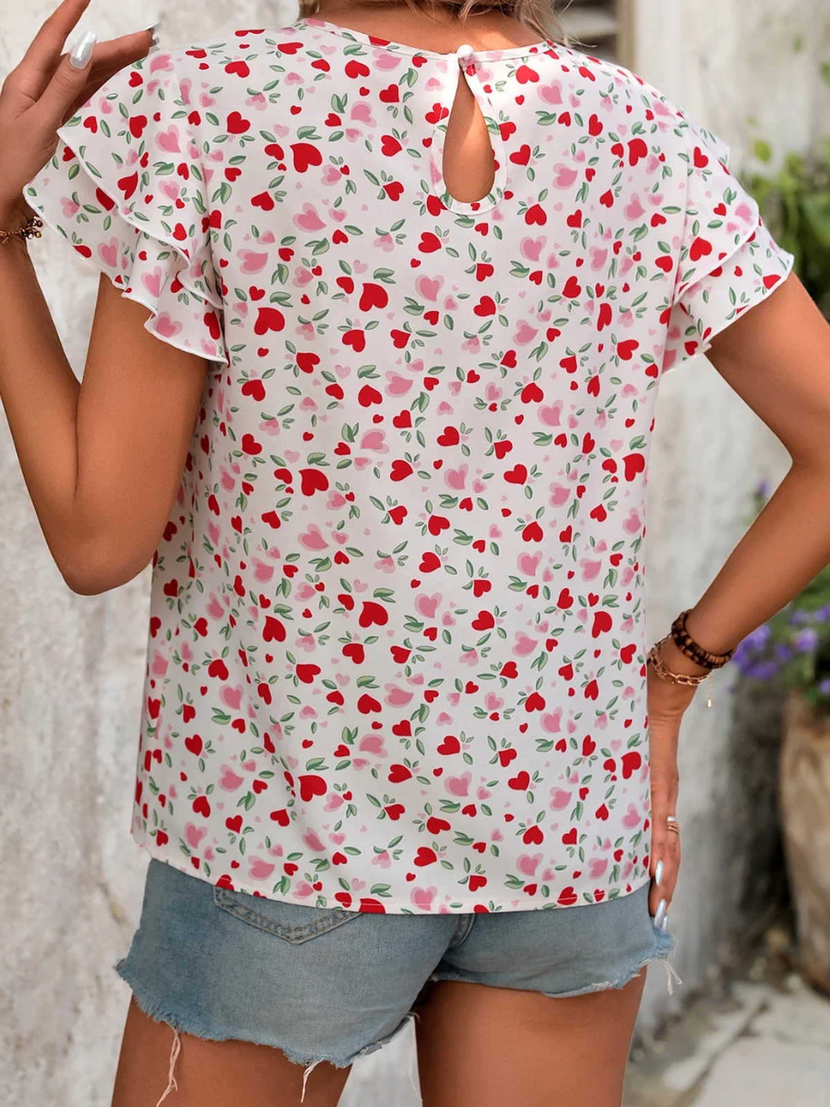 V Neck Short Sleeve Heart/Cordate Regular Regular Fit Shirt For Women