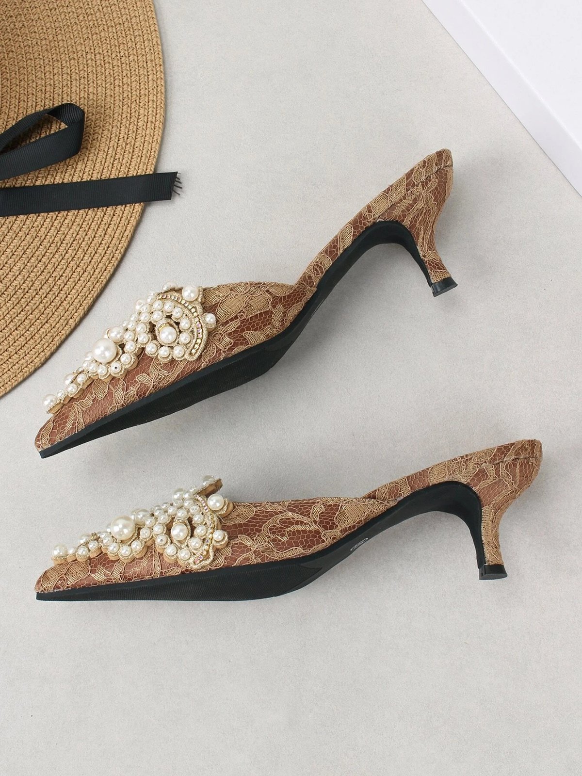 Elegant Ethnic Patterns Height Increasing Slip On Block Heel Mules Pearl