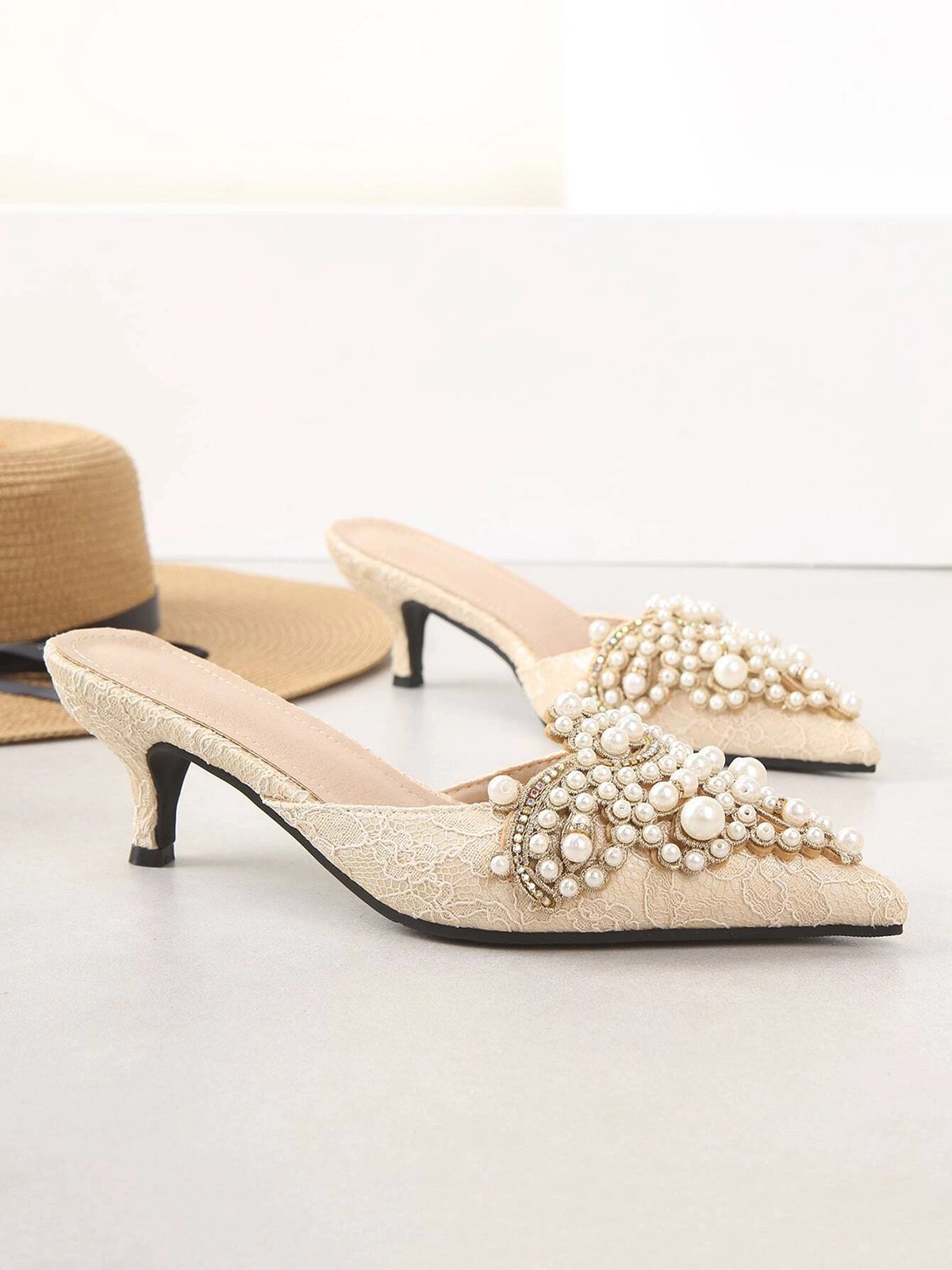 Elegant Ethnic Patterns Height Increasing Slip On Block Heel Mules Pearl