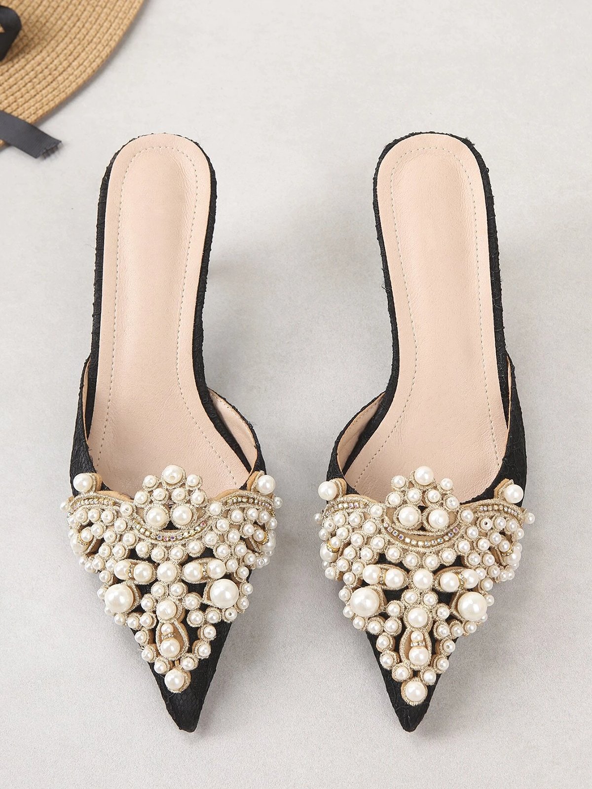 Elegant Ethnic Patterns Height Increasing Slip On Block Heel Mules Pearl