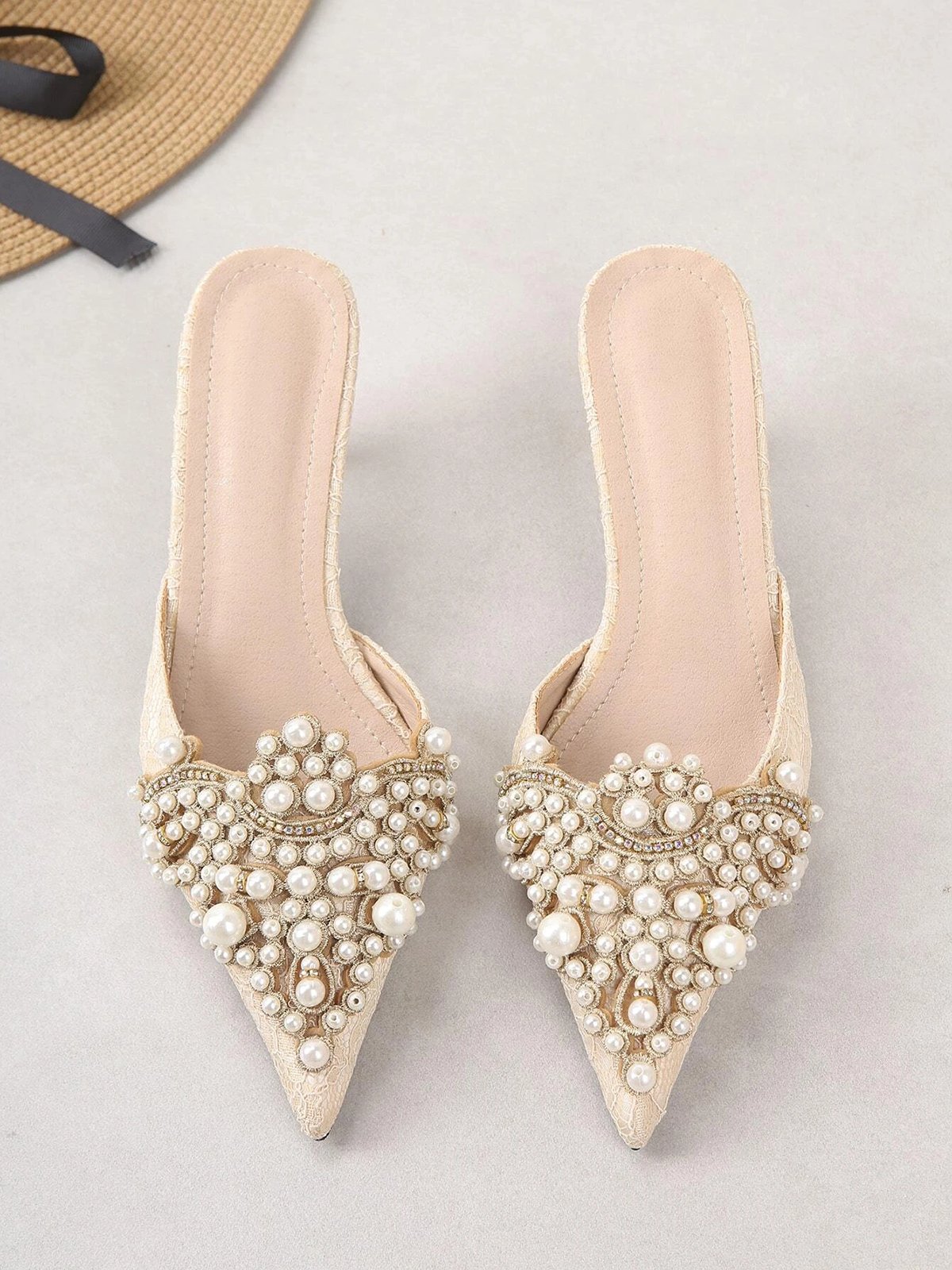 Elegant Ethnic Patterns Height Increasing Slip On Block Heel Mules Pearl