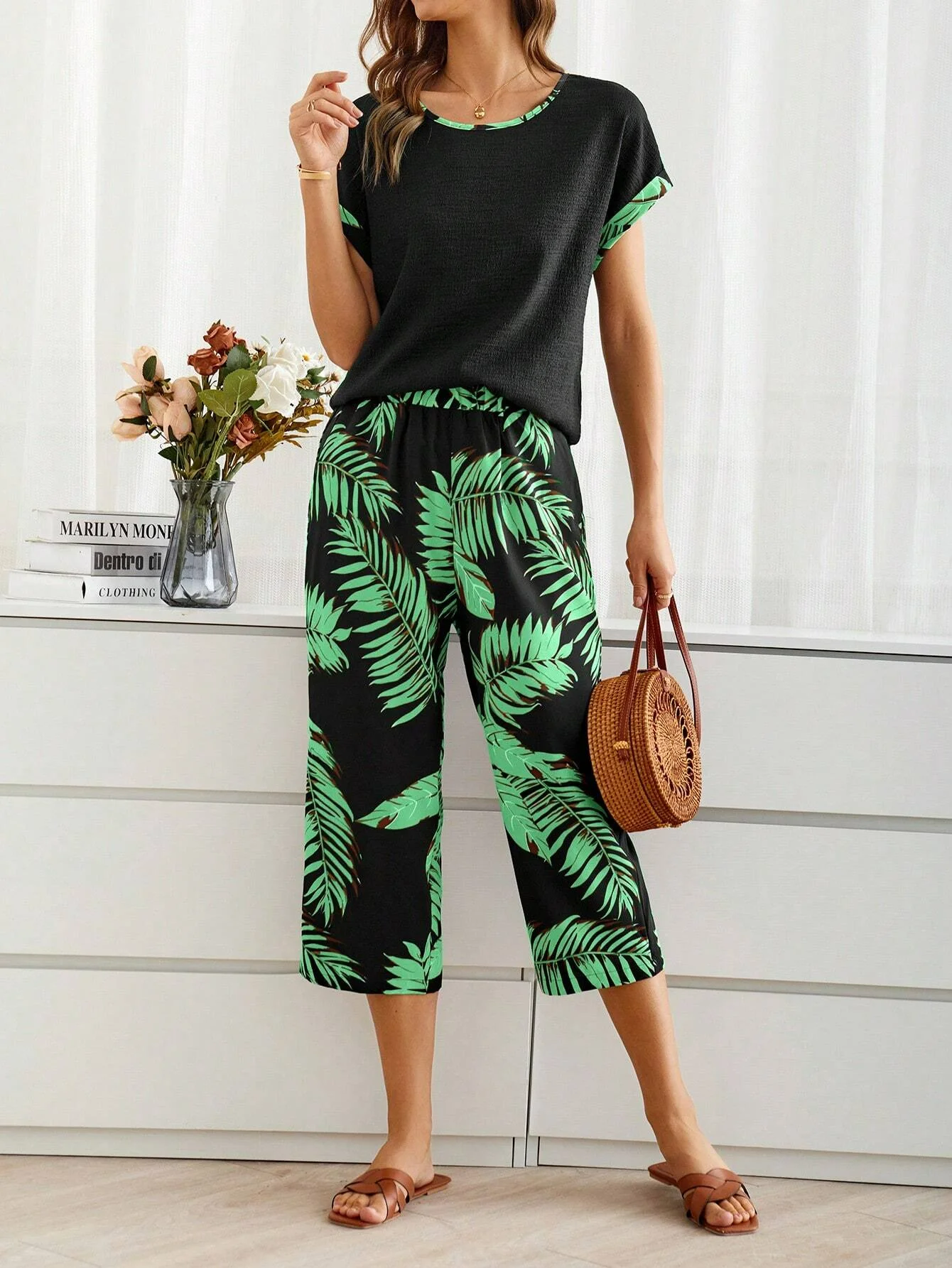 Women Palm Leaf Crew Neck Short Sleeve Comfy Casual Top With Pants Two-Piece Set