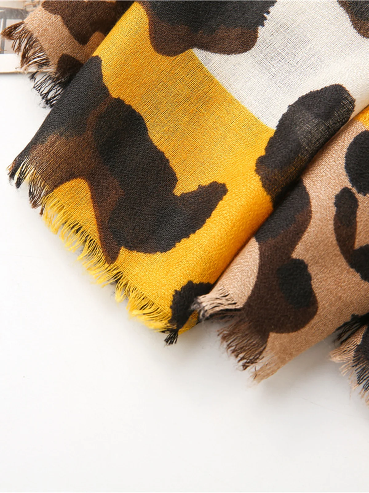 Casual Colorblock Leopard Fringed Scarf