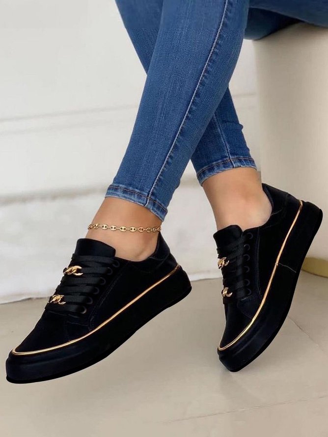 Chain Decor Lace-up Casual Skate Shoes