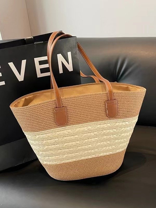 New Straw Bag Women's Summer Handbag Seaside Tote Bag Large Capacity Woven Shoulder Bag High-end Bucket Bag