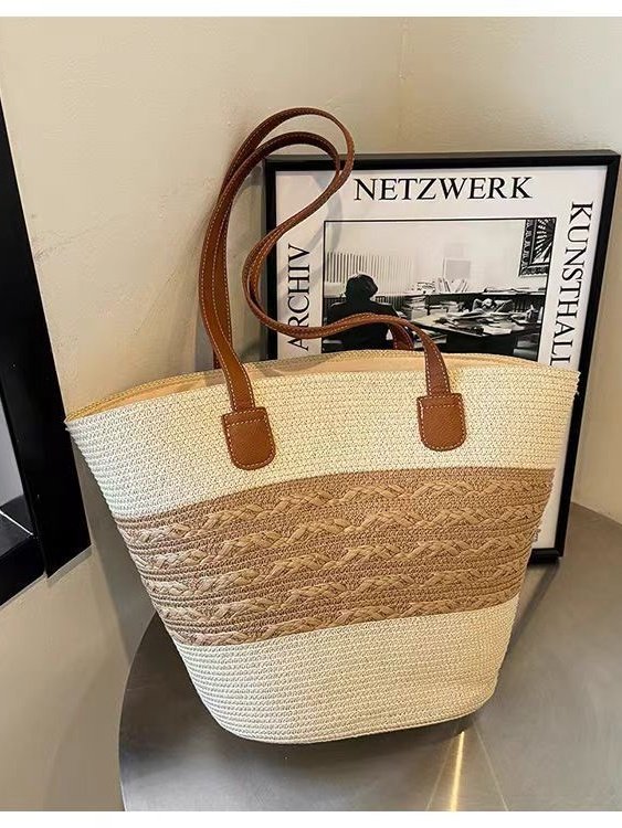New Straw Bag Women's Summer Handbag Seaside Tote Bag Large Capacity Woven Shoulder Bag High-end Bucket Bag