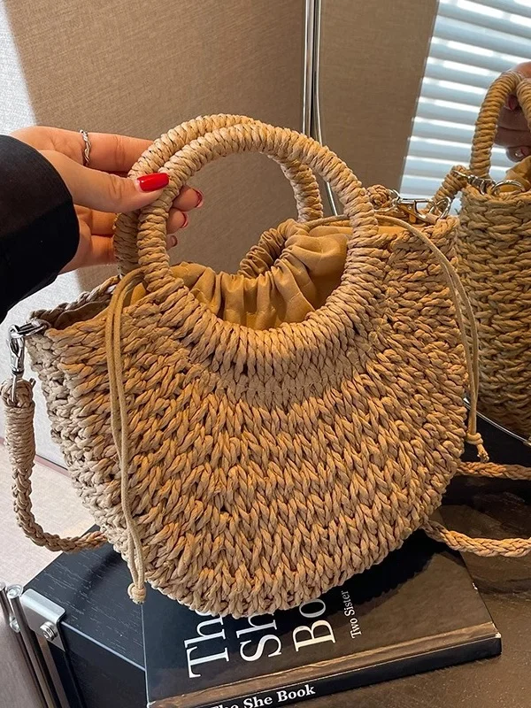 Woven Bag Large Capacity Straw Bag New Style Fire Woven Holiday Style Beach Versatile Shoulder Messenger Bag