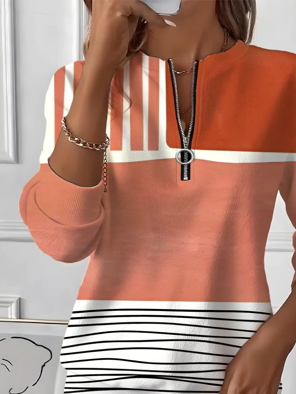 Vintage Crew Neck Striped Sweatshirt