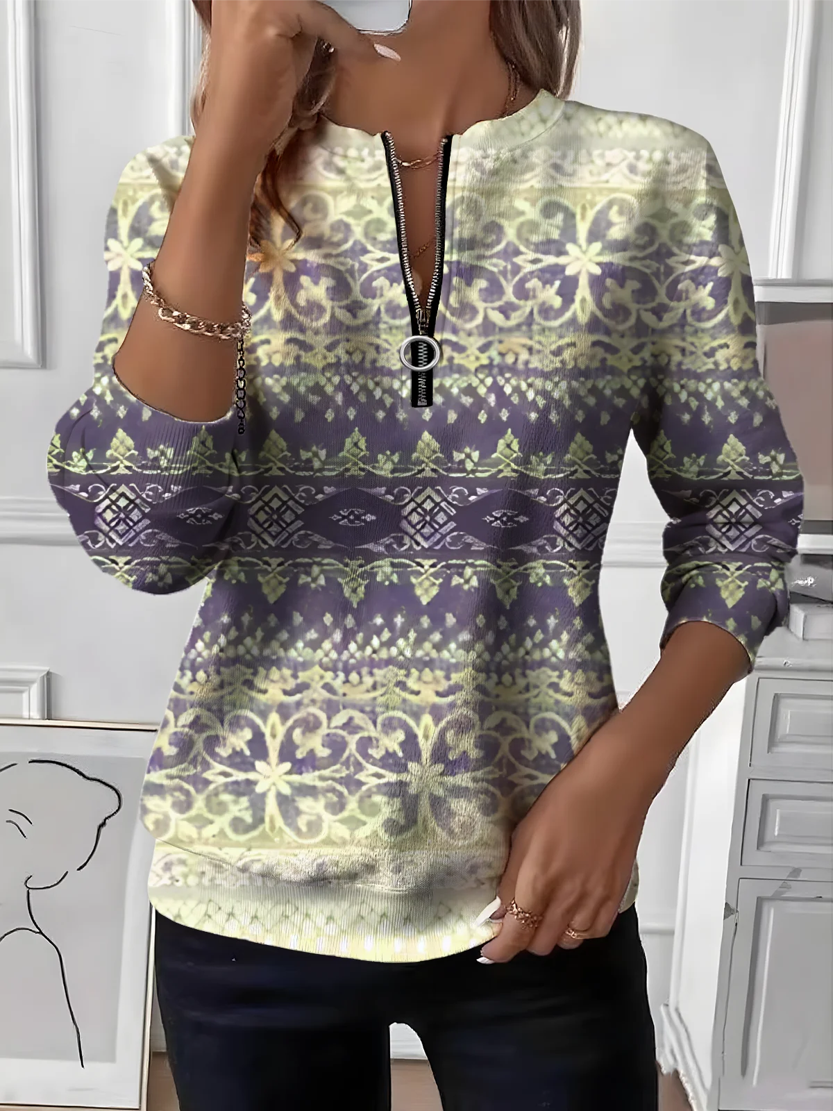 Vintage Crew Neck Gradient Pattern Sweatshirt