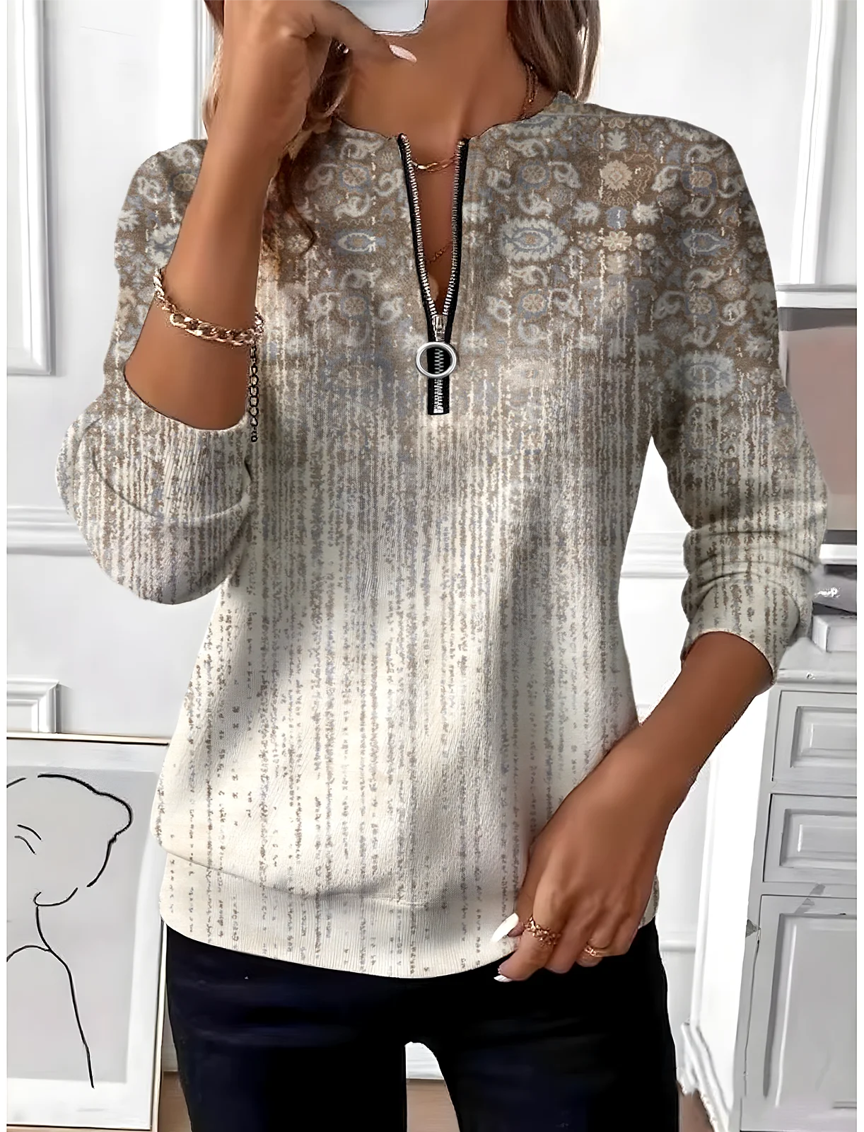 Vintage Crew Neck Gradient Pattern Sweatshirt