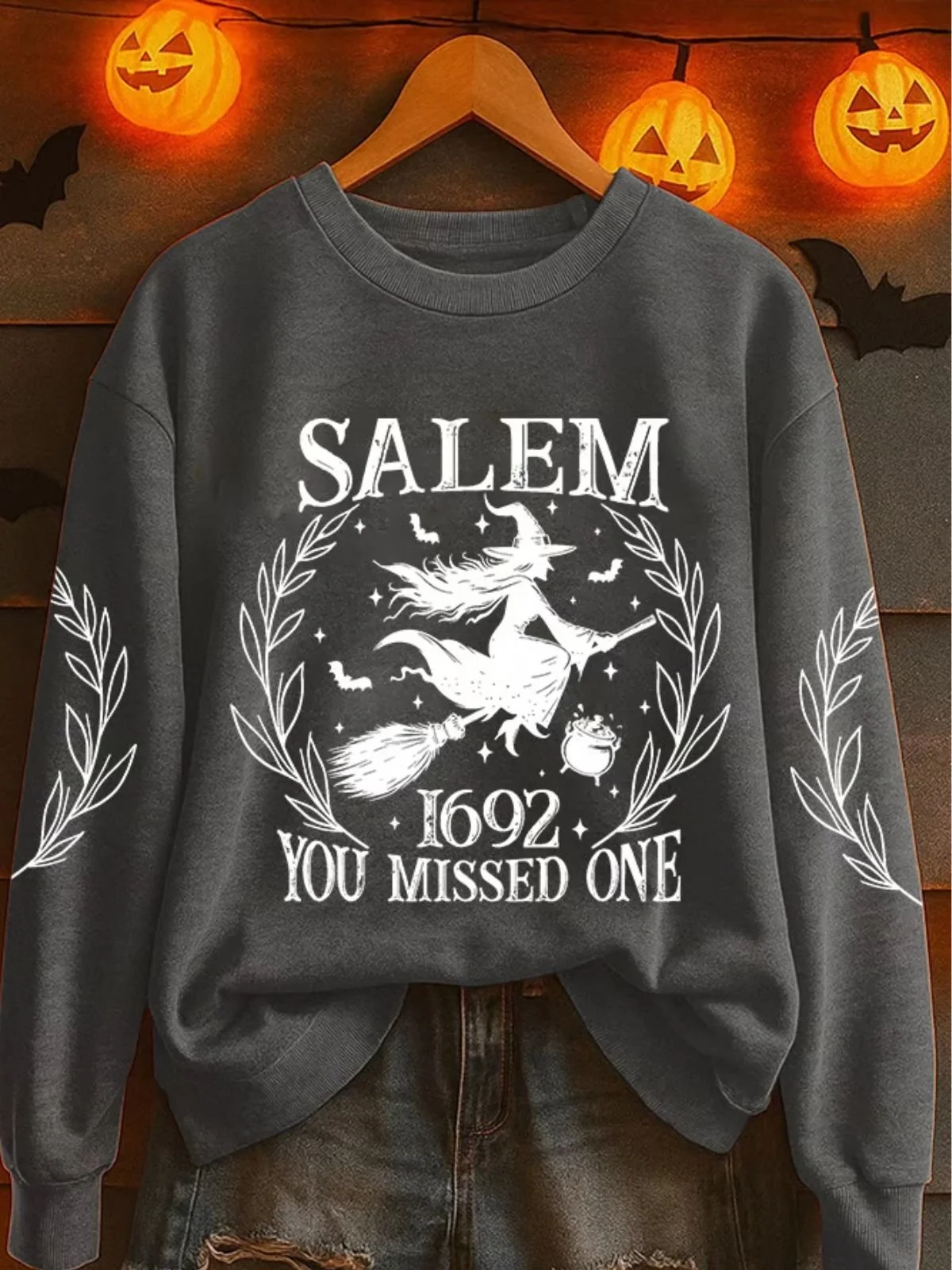 Vintage Crew Neck Halloween Witch Pattern Sweatshirt