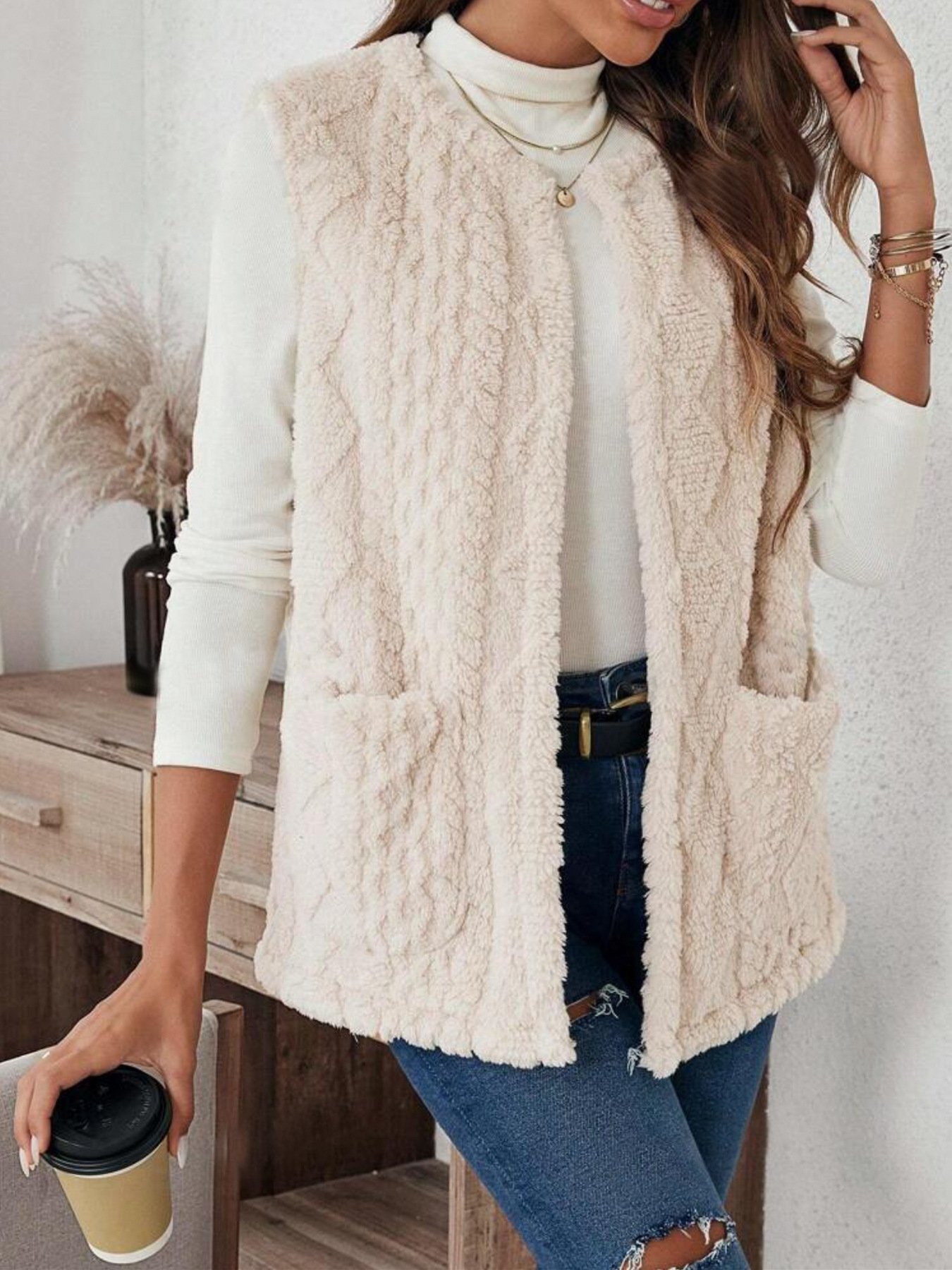 Embossed Street Plain Regular Fit Double-sided Collarless Plush Pocket Casual Cardigan Vest