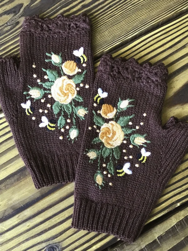 Knitted Boho Floral Autumn And Winter Ins Embroidered Women's Warm Gloves Bee Flower Adult Knitted Gloves Embroidered Wool Gloves