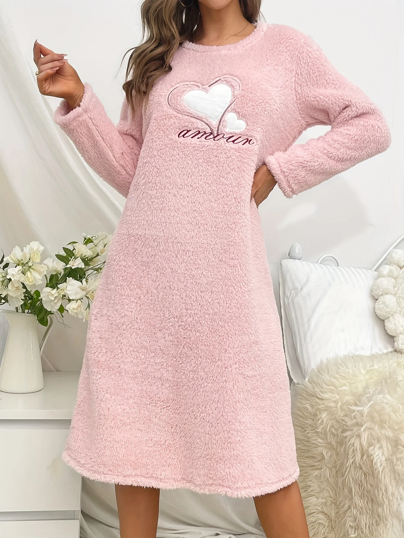 Autumn And Winter Pink Heart Flannel Long-Sleeved Thickened Nightgown Pullover Mid-Length Cute Home Clothes Nightgown
