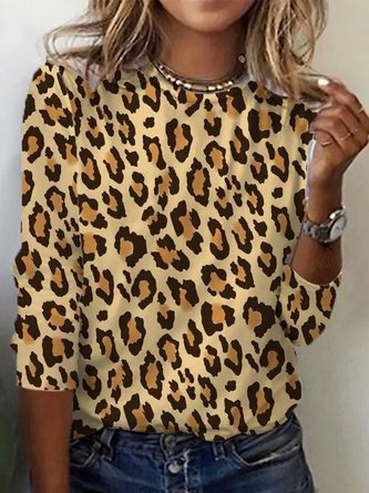 Exposed Seam Leopard Round Neck T-Shirt