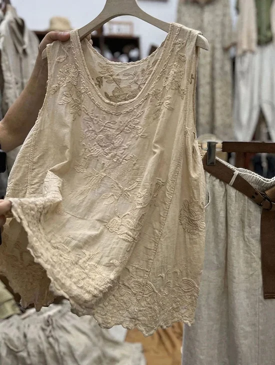 Casual Embroidery Patterns U-Neck Sleeveless T-shirt