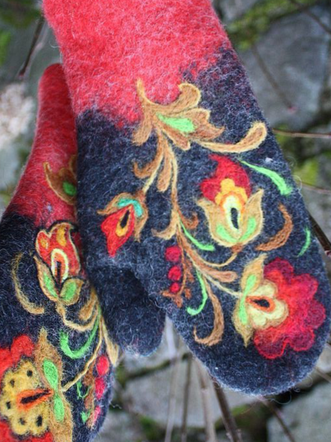 Red Soft Vintage Cotton Gloves | noracora