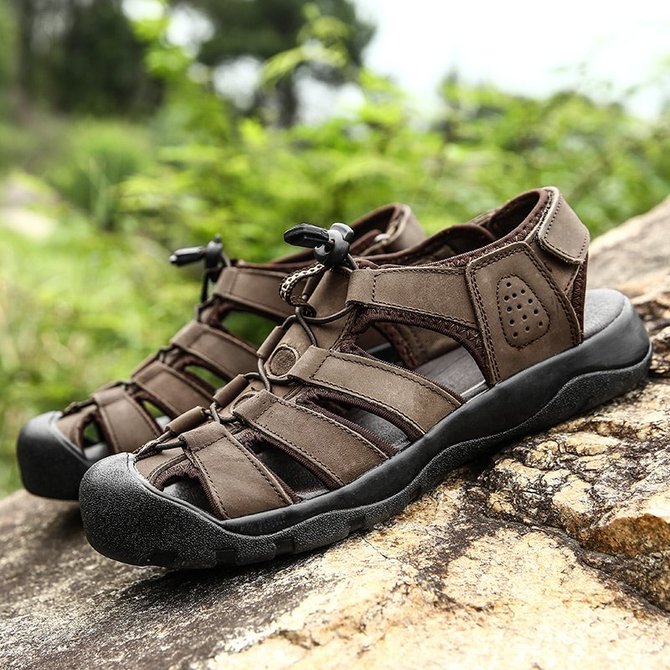 Men Anticollision Toe Outdoor Slip Resistant Leather Hiking Sandals