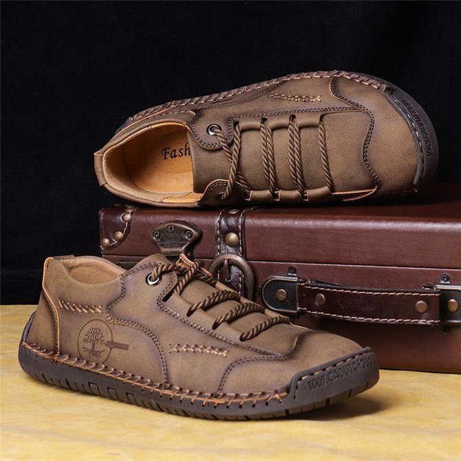 Men Hand Stitching Leather Non Slip Soft Sole Outdoor Casual Shoes