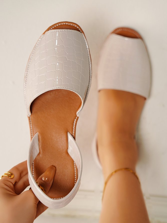 Women's Animal Print Upper Lightweight Flat Sandals